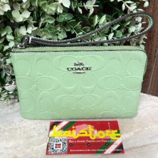 Wristlet Coach