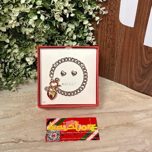 Set Pulsera + Aretes Guess