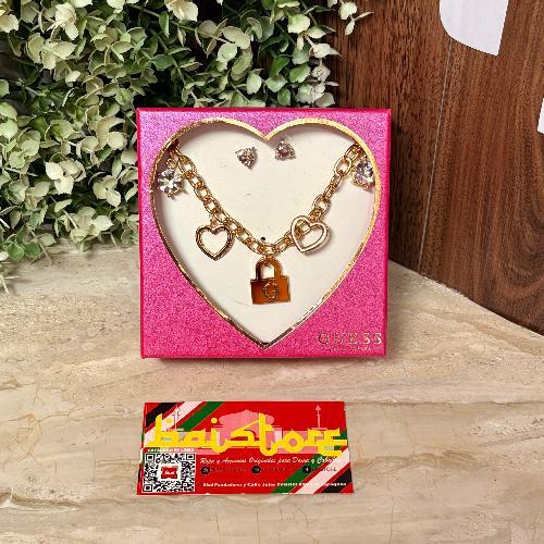 Set Collar + Aretes Guess