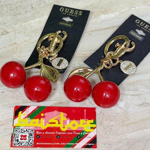 Llavero Guess Cerezas