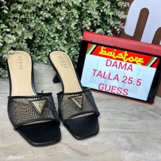 Tacones Guess